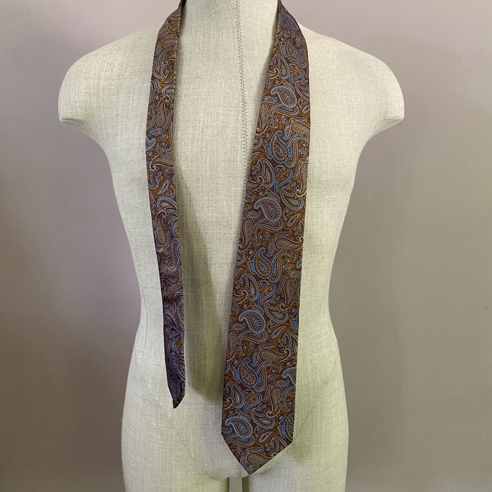 Gladson silk paisley tie